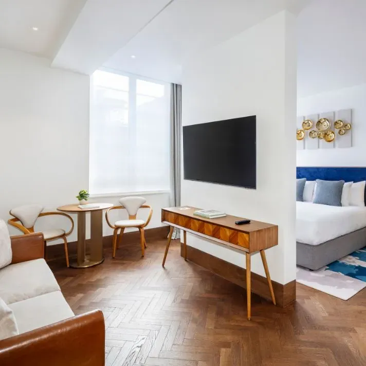 Features & Amenities