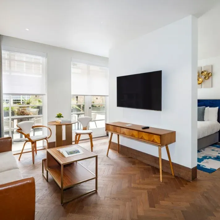 Features & Amenities